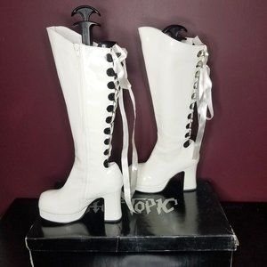 Hot Topic White Corset Vinyl Platform Boots